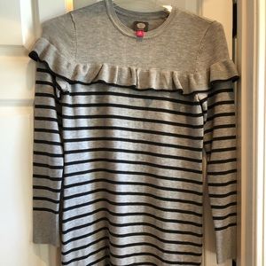 NWOT Vince Camuto sweater dress. Size M.
